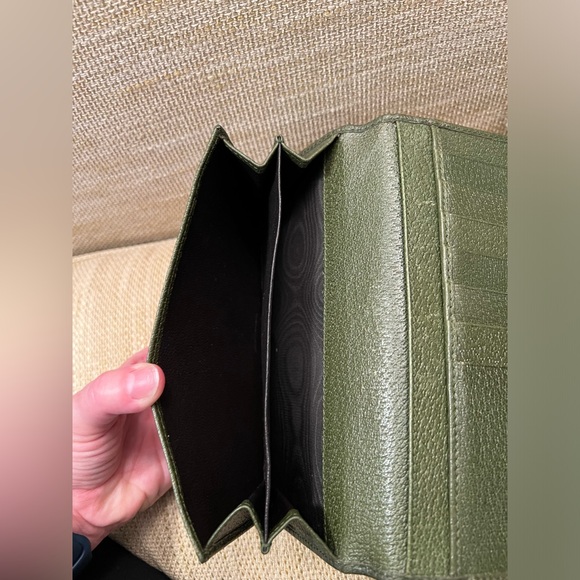 Gucci Logo Wallet - Picture 5 of 9